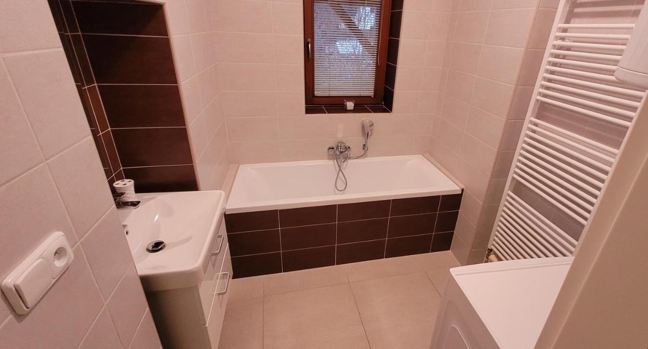 Apartmany U Lva ปราฮากิเต ภายนอก รูปภาพ